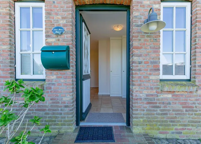 Vakantiehuis Stine Marie 1 *